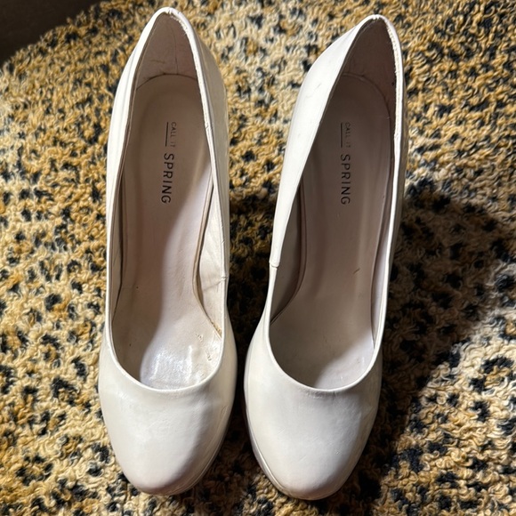 Stylish beige High Heels call it spring - Picture 2 of 4